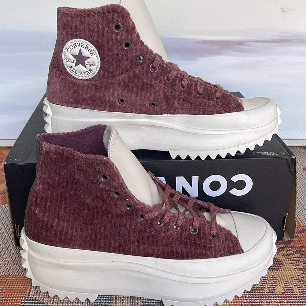 Converse WMNS А03252С CTAS
RUN STAR HIKE HI
DARK WINE/SADDLE/EGRET
Sneakers - Picture 3 of 16